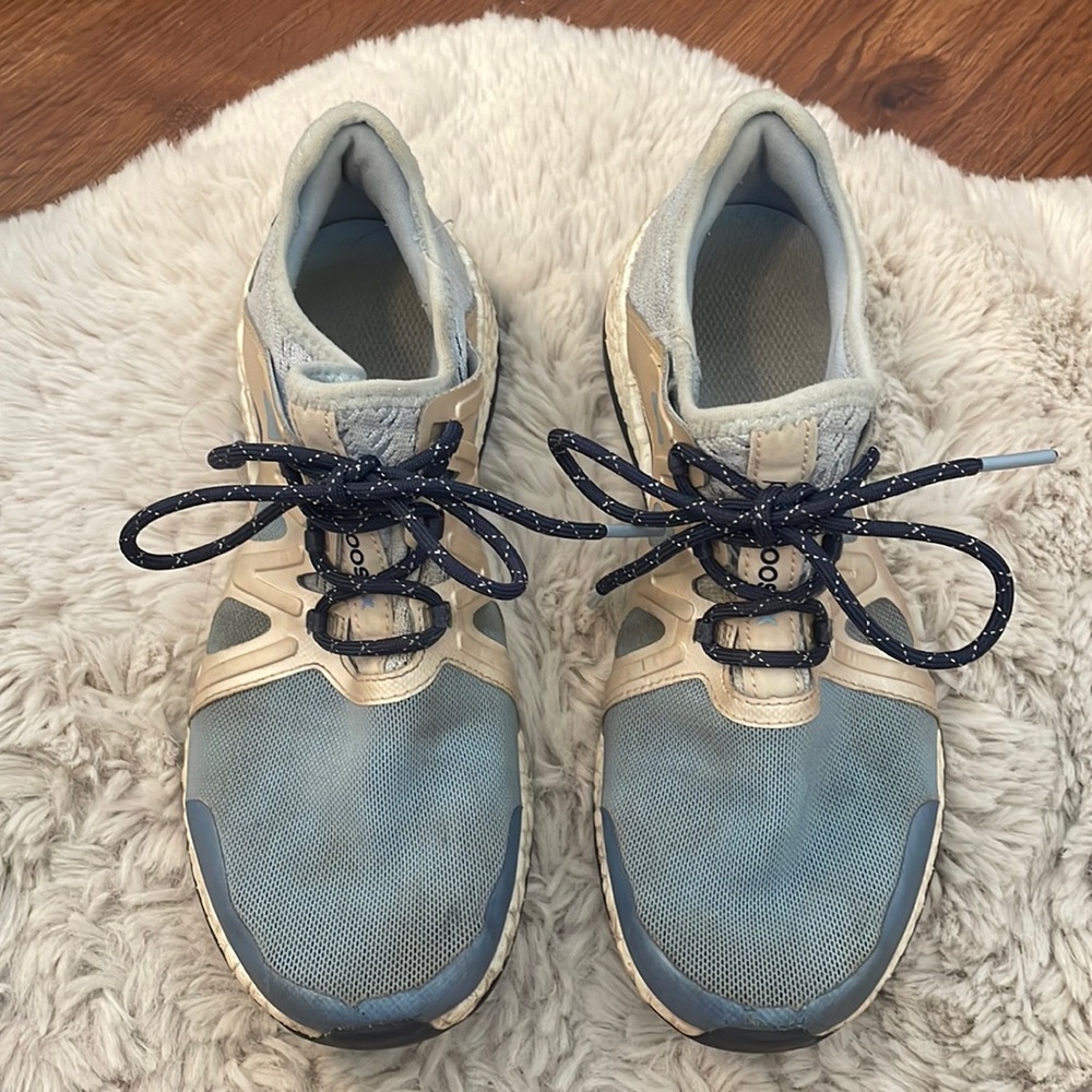 Pure Boost Adidas Running Shoes Size 6